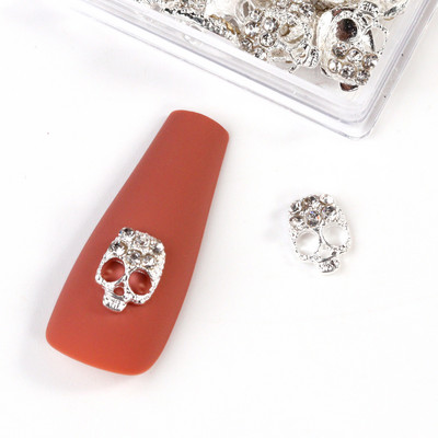 10 komada Luksuzni srebrni križ Nail Art privjesci za nakit Retro legirani kamenčići Svjetlucavi 3D Nail Art DIY Punk dodaci za manikuru