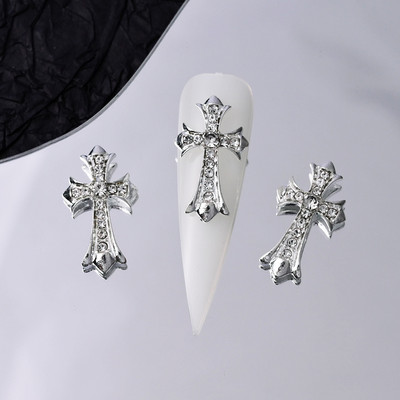 10 komada Luksuzni srebrni križ Nail Art privjesci za nakit Retro legirani kamenčići Svjetlucavi 3D Nail Art DIY Punk dodaci za manikuru
