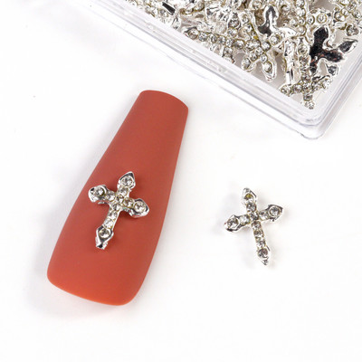 10 komada Luksuzni srebrni križ Nail Art privjesci za nakit Retro legirani kamenčići Svjetlucavi 3D Nail Art DIY Punk dodaci za manikuru
