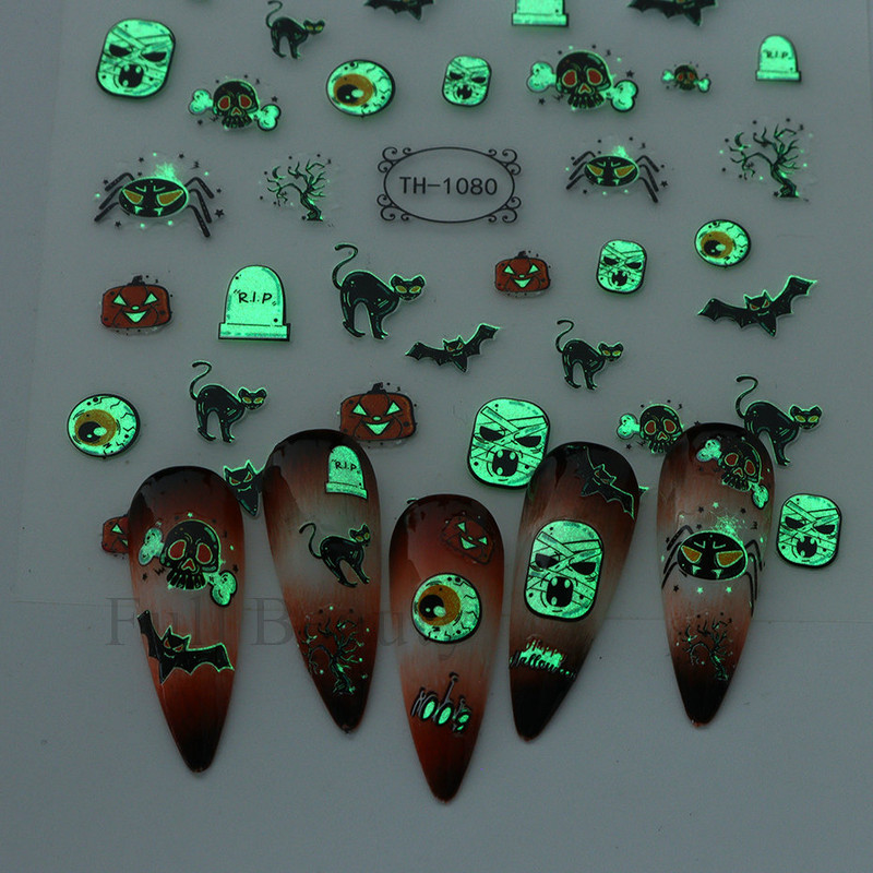 3D melna kaķa nagu uzlīme Gaismas acs spoks galvaskausa slīdņi mirdz tumsā gēla lakas uzlīmes Helovīna nagu mākslas rotājumi
