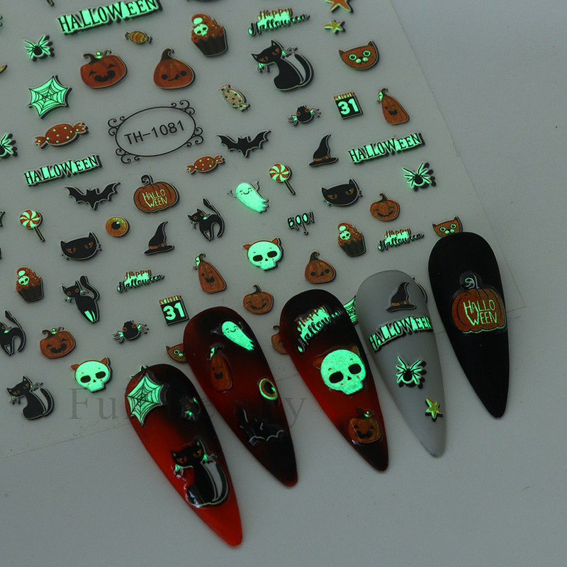 3D melna kaķa nagu uzlīme Gaismas acs spoks galvaskausa slīdņi mirdz tumsā gēla lakas uzlīmes Helovīna nagu mākslas rotājumi