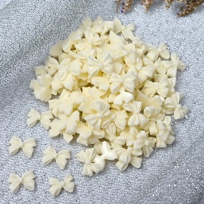 100 gab. Sveķu mirdzoša roze, plakans muguras zieds, kalnu strēles dārgakmens, arilka kamēlija, rotaslietas, kāzu figūriņas, aplikācijas, amatniecības izstrādājumi.