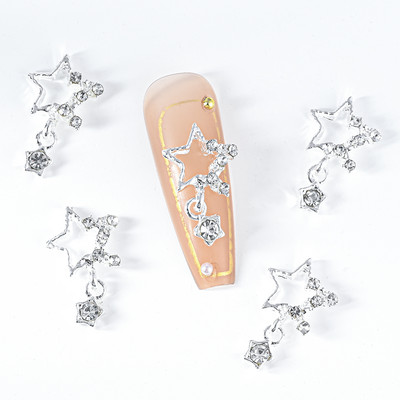 100/10gab 3D sakausējuma luksusa sudraba zvaigžņu nagu piekariņi dobi pīrsingi, piekaramie rotaslietas nagu mākslas rotājumi, DIY kulonu manikīrs