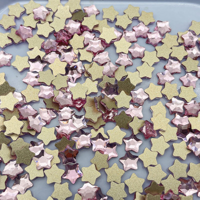 100 gab. Daudzkrāsains stikls — Zvaigzne, nagu mākslas strādnieki