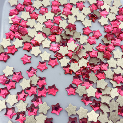 100 gab. Daudzkrāsains stikls — Zvaigzne, nagu mākslas strādnieki