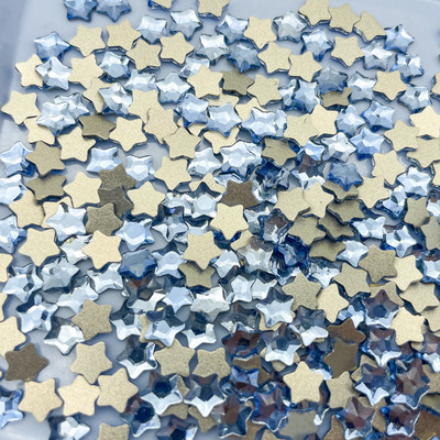 100 gab. Daudzkrāsains stikls — Zvaigzne, nagu mākslas strādnieki