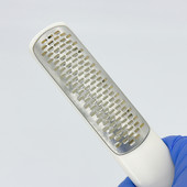 Hordozható lábreszelő bőrkeményedés eltávolító kétoldalas mini Foot Rasp Professzionális pedikűrradír eltávolítja a kemény bőrt nedves és száraz lábakra