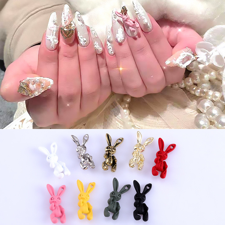 10 komada Nail Art Skull Rabbit Sweet Funeral Girl Style Metalna boja u spreju Matizirani zec 2021. Novi dolazak Neto Crveni nakit za nokte
