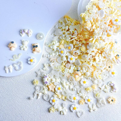 50 komada nasumične miješane smole, cvijet, leptir, privjesci za nokte, slatka bijela ružičasta zvijezda, mjesec, zec za ukrase za nokte DIY pribor