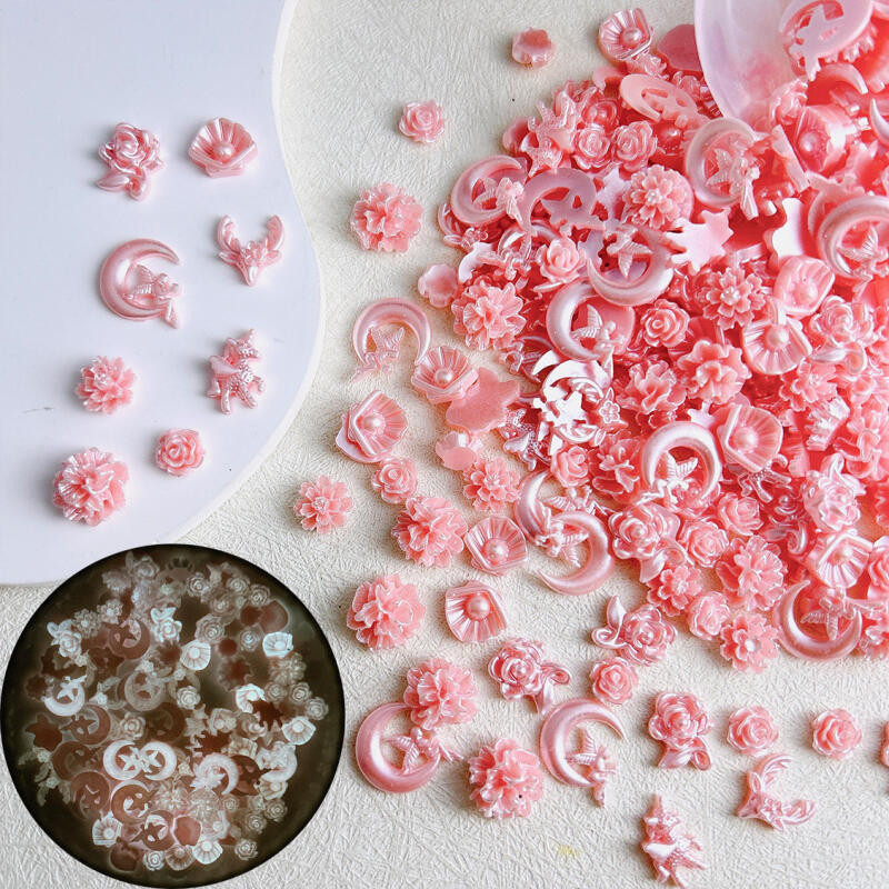 50 komada nasumične miješane smole, cvijet, leptir, privjesci za nokte, slatka bijela ružičasta zvijezda, mjesec, zec za ukrase za nokte DIY pribor