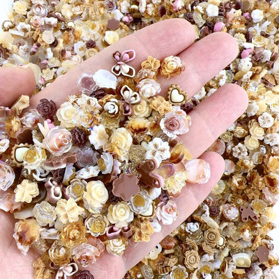 50 gab. Nejauši sajaukti sveķu nagu mākslas piekariņi, tumsā mirdzoši Bow Love Bear, dažādi nagu mākslas dekoratīvie aksesuāri nagu kristāls, DIY