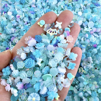 50 gab. Nejauši sajaukti sveķu nagu mākslas piekariņi, tumsā mirdzoši Bow Love Bear, dažādi nagu mākslas dekoratīvie aksesuāri nagu kristāls, DIY