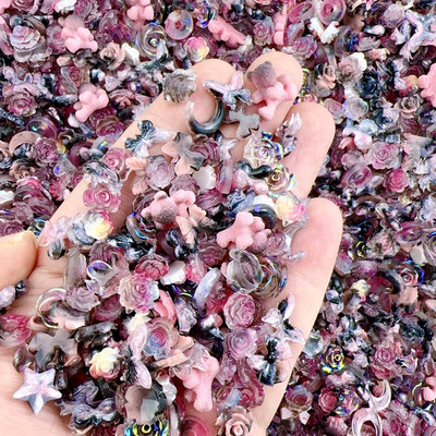 50 gab. Nejauši sajaukti sveķu nagu mākslas piekariņi, tumsā mirdzoši Bow Love Bear, dažādi nagu mākslas dekoratīvie aksesuāri nagu kristāls, DIY