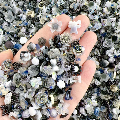 50 gab. Nejauši sajaukti sveķu nagu mākslas piekariņi, tumsā mirdzoši Bow Love Bear, dažādi nagu mākslas dekoratīvie aksesuāri nagu kristāls, DIY