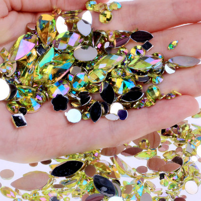 Vrećica od 15 g Oko 300 komada akrilnih kamenčića s ravnim stražnjim dijelom u raznim oblicima i veličinama Mnogo boja za ukrase lica Dragulji