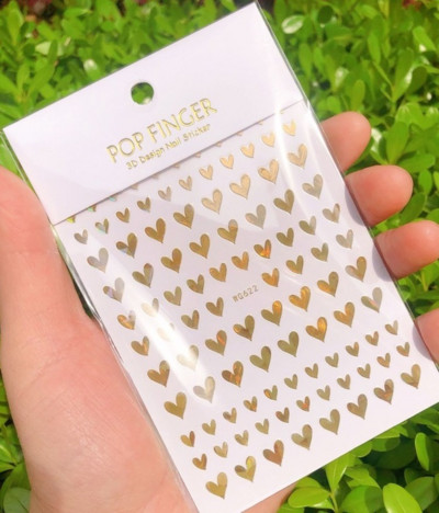 Nagu mākslas uzlīmes Sirds 3D nagu uzlīme Zelta sudraba melna Seksīgi sarkana nagu dizaina uzlīme ar mirdzošu pūdera nagu aksesuāriem