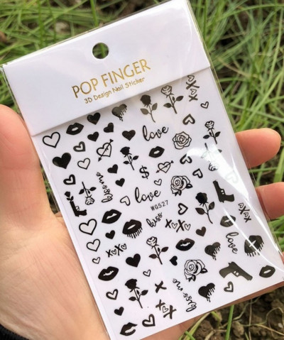 Nagu mākslas uzlīmes Sirds 3D nagu uzlīme Zelta sudraba melna Seksīgi sarkana nagu dizaina uzlīme ar mirdzošu pūdera nagu aksesuāriem