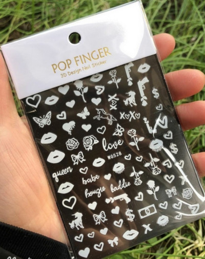 Nagu mākslas uzlīmes Sirds 3D nagu uzlīme Zelta sudraba melna Seksīgi sarkana nagu dizaina uzlīme ar mirdzošu pūdera nagu aksesuāriem