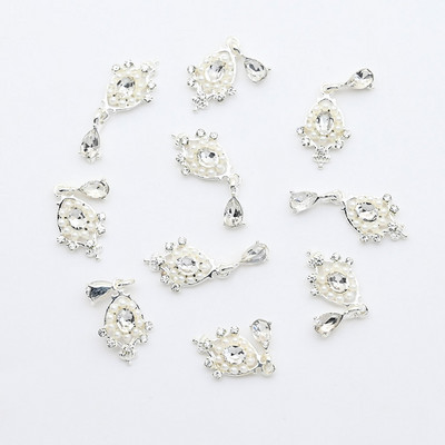 10 gab. Metāla karājas nagu mākslas piekariņi Mēness/Tauriņš/Bowknot Metāla cirkons Luksusa Rhinestone Nagu pīrsings Juvelierizstrādājumu kulonu dimanti