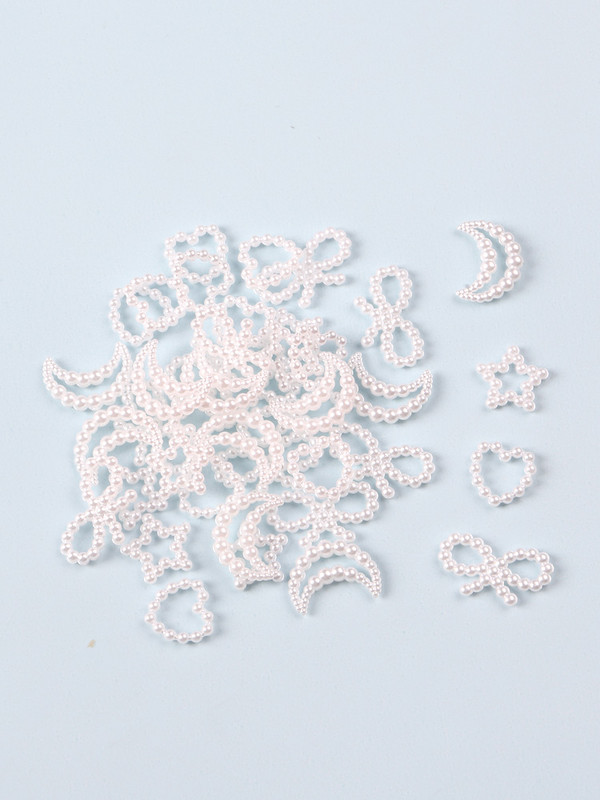 40 gab Dobu sirds pērļu nagu mākslas piekariņi balti pērļu apaļi sirds zvaigzne vairāku formu 3D nagu dekorēšana DIY nagu aksesuāri