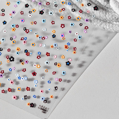 Krāsains dzirkstošs stikla fragments pavasara savvaļas ziedi Augstas kvalitātes līmējošās zibspuldzes nagu uzlīmes Mākslas dekorācijas dizains T-3784