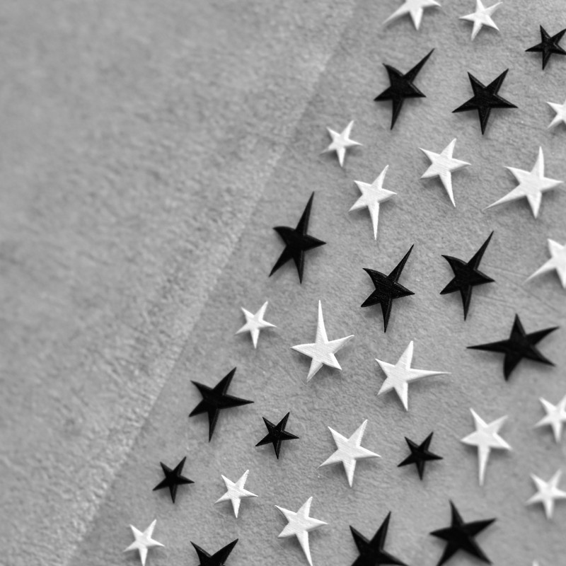 Bronzējošas lāzera sudraba zvaigznes nagu mākslas uzlīmes 8 * 10 cm hologrāfiska sudraba pašlīmējošā zvaigžņu uzlīme DIY manikīra zvaigznītes slīdnis NKS*52