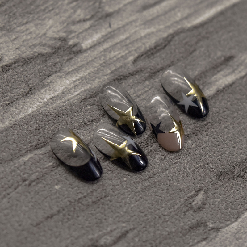 Bronzējošas lāzera sudraba zvaigznes nagu mākslas uzlīmes 8 * 10 cm hologrāfiska sudraba pašlīmējošā zvaigžņu uzlīme DIY manikīra zvaigznītes slīdnis NKS*52