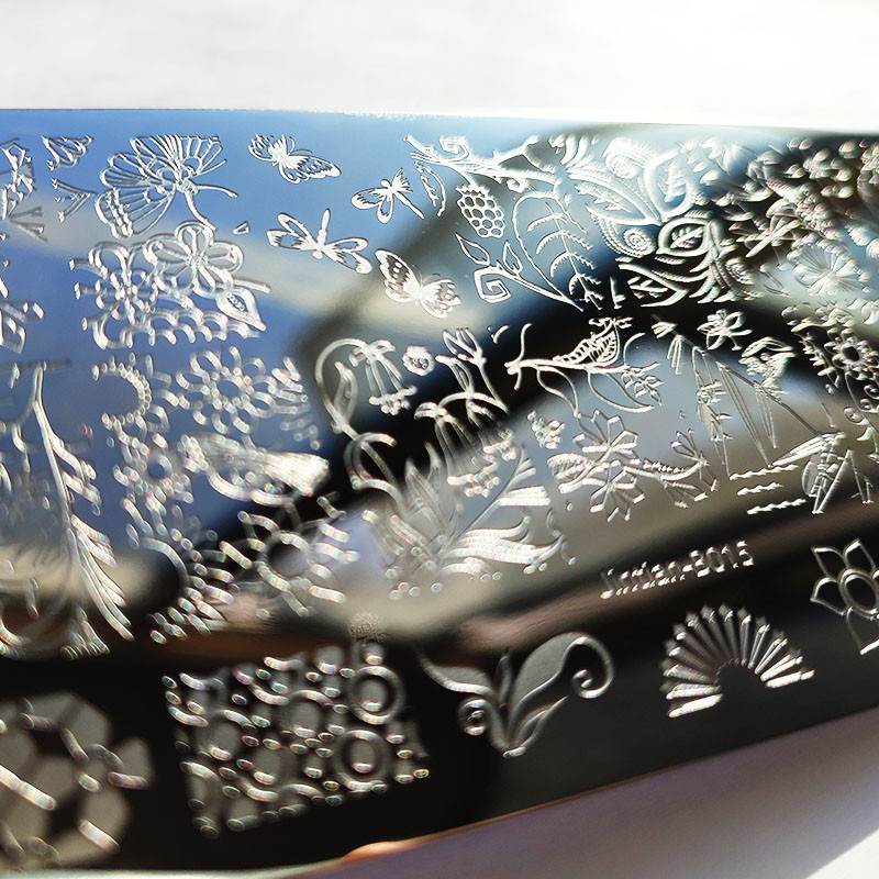 Jauki dzīvnieku nagu apzīmogošanas plāksnes Kaķu gulbja attēlu drukāšanas veidne nerūsējošā tērauda nagu dizaina zīmogu rīki mežģīņu ziedu apdruka