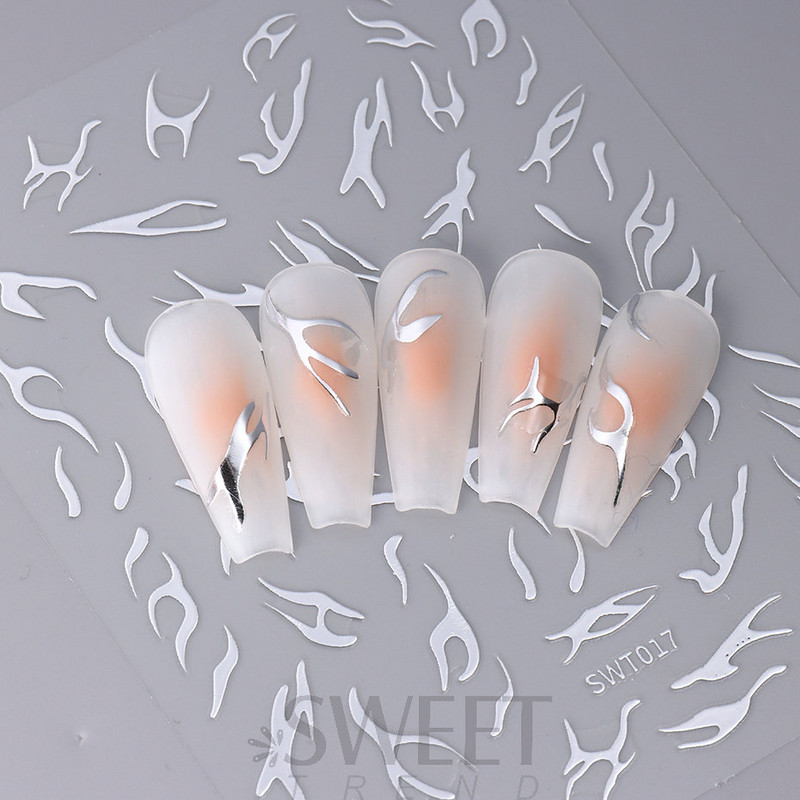 Metāliskas sudraba liesmas nagu uzlīmes svītrainām viļņainām līnijām cilts Fire Tatton slīdnis Hologrāfisks 3D manikīra uzgaļi Dekorācija JISW-T