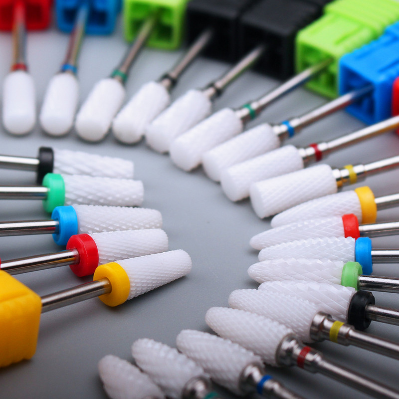 1 GAB profesionālie 3/32 collu keramikas sprauslas nagu urbji, balti uzgaļi manikīra nagu frēzēšanai Elektrisko urbjmašīnu piederumu instrumenti