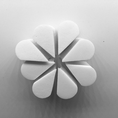 8Gb. Pack Trijstūra formas Candy Color mīksts sejas tīrīšanas spilventiņš Kosmētiskais Puff Clean Sponge Wash Sejas aplauzums Sūkļa dāvanas