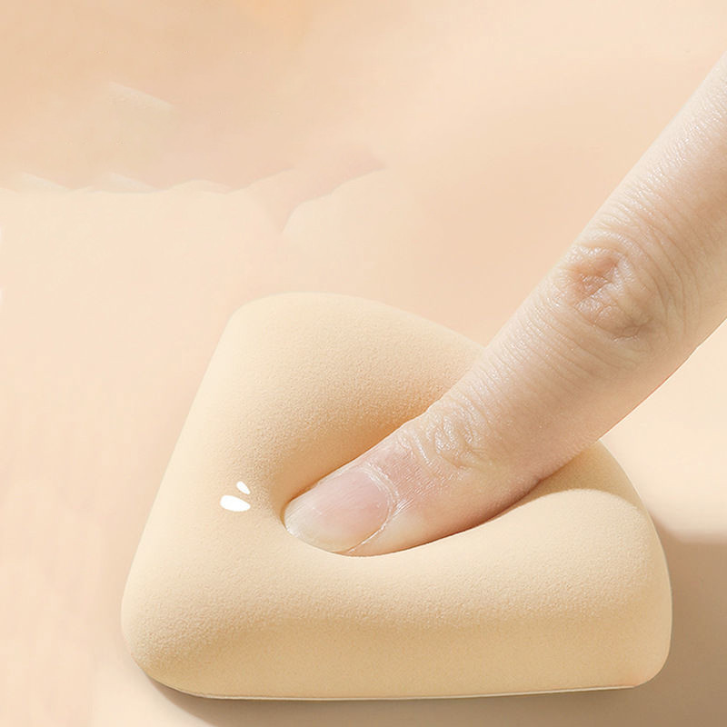 Aplauzums kokvilnas spilvens gaisa spilvens uzpūšams tīkls sarkans ar precēm trīsstūris rīsu bumbiņu tonālais krēms šķidrs, sauss un mitrs divējāda lietojuma sūklis