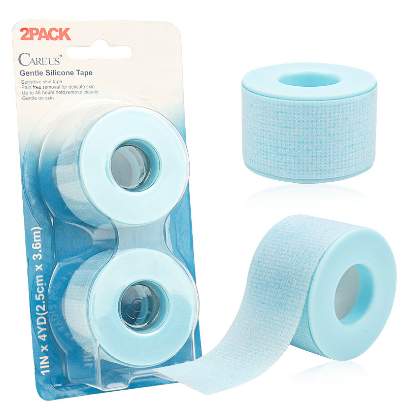 2gab skropstu pieaudzēšanas piederumi, skropstu lente, neausta skropstu pieaudzēšanas spilventiņš zem acīm, plāksteris, kas nesatur hipoalerģisku aplauzumu.