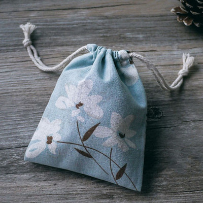 1 gab Savelkamās aukliņas Kokvilnas lina auduma putekļu auduma maisiņš Dabīgs audekls Hesijas džutas maisiņi Dāvanu konfekšu maisiņi Kāzu dāvanu maisiņi