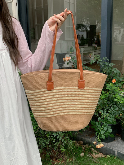 Vienkārša, stilīga salmu soma, liela ietilpība pludmales soma. Luksusa dizaina svītraina plecu soma ikdienišķa un daudzpusīga iepirkumu soma