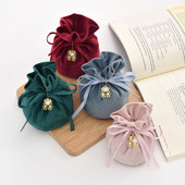 Samta rotaslietu futrālis Retro ballīšu aksesuāri Samta aukliņu soma Retro modes rotaslietu iepakojums Kāzu labvēlības konfekšu soma