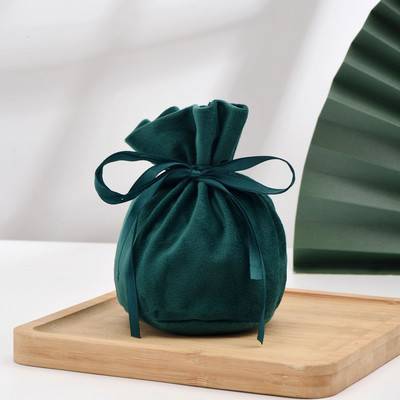 Samta rotaslietu futrālis Retro ballīšu aksesuāri Samta aukliņu soma Retro modes rotaslietu iepakojums Kāzu labvēlības konfekšu soma