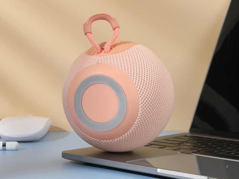 T&G TG337 Novi prijenosni zvučnik Bežični Bluetooth 3D Stereo Surround Subwoofer Vodootporni vanjski zvučnik Traka šarena