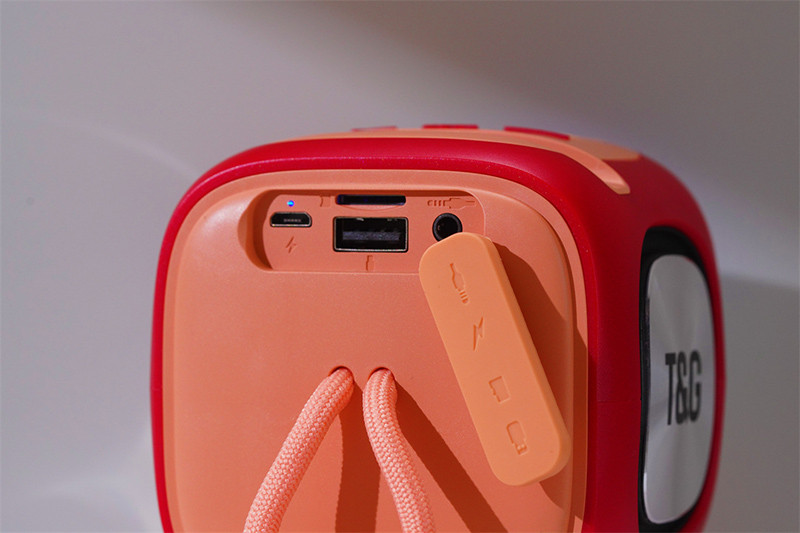 EONKO TG-359 LED RGB Lumină portabilă fără fir Bluetooth difuzor suport TF USB AUX Mâini libere TWS baterie reîncărcabilă