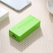 Ilgas tarnavimo laikas Tvirtas be litavimo 2 x 18650 baterijos maitinimo bloko dėklas biurui