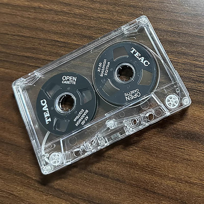 Dvipusis spalvotas korpusas tuščia juosta metalinė mini prekyvietė gali įrašyti 55 minutes tuščia juosta tuščia kasetinė juosta