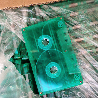 Színes átlátszó szalagtok műanyag hang mágneses hangrögzítő kazetta szalagház Üres tekercs a tekercshez kazetta (szalag nélkül)