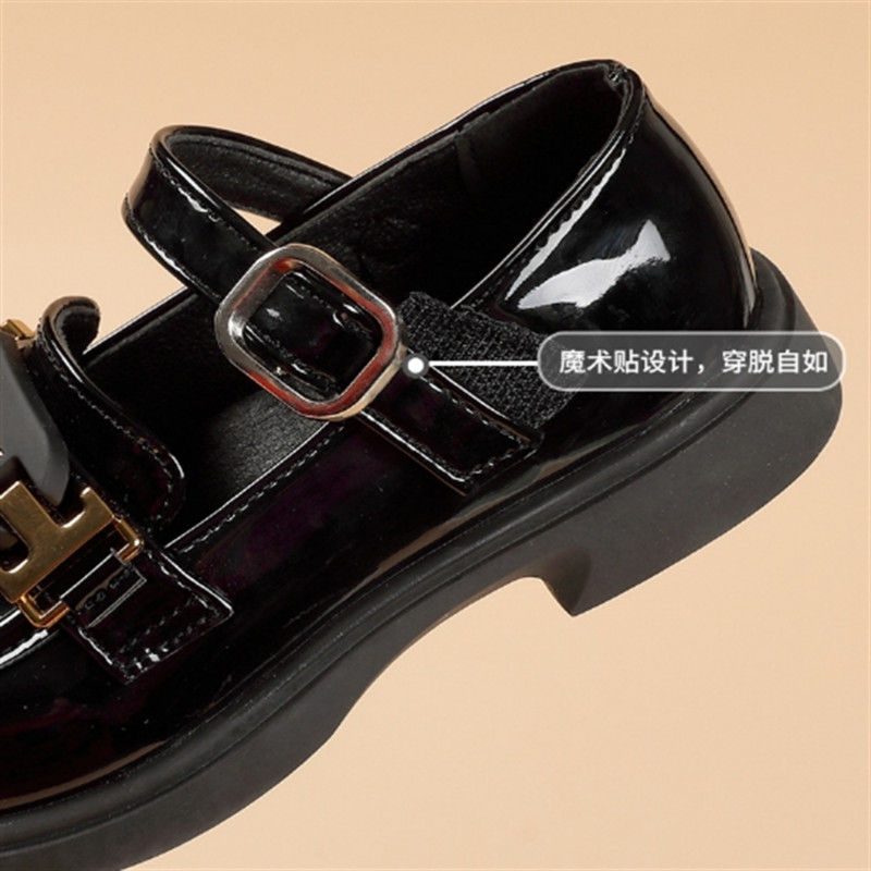 Кожени обувки за момичета лято 2023 г. Нови модерни и модерни детски обувки за принцеси, големи деца Британски стил Малки момичета