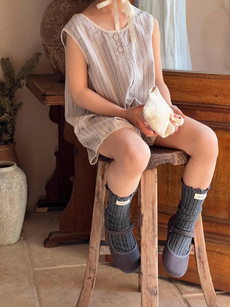 Детски гащеризон Корейски детски облекла 2024 г. Нови детски панталони за момичета Къси панталони на райета Дантелен гащеризон Дрехи