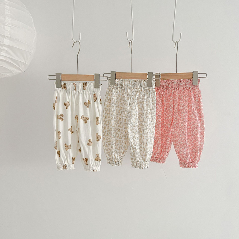 Angoubebe 232K05 Ежедневно облекло с дълги панталони с флорален принт за бебета и момичета, носено през лятото