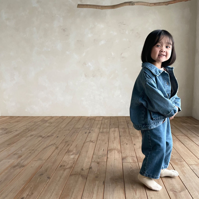 22319 Корейски бебешки панталони 2024 Пролет Лято Бебешки дънки за момче Изчистени универсални дънкови панталони за момиченца Свободни широки панталони