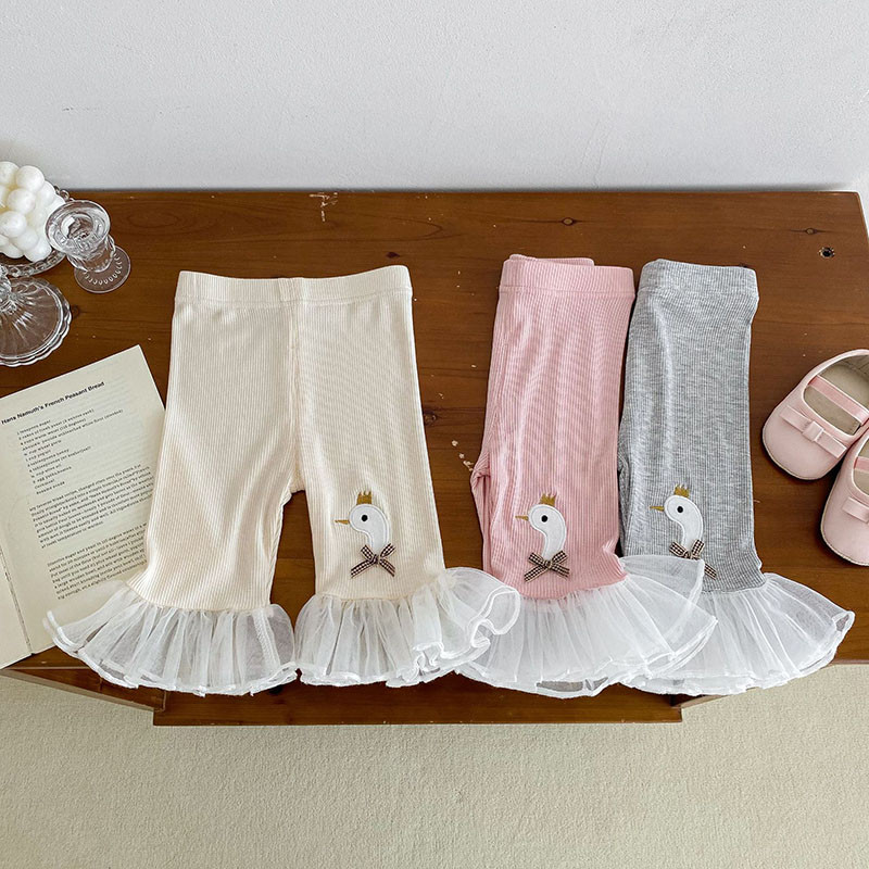 MILANCEL 2024 Летни бебешки детски клинове 0-5 Y Момичета Дантелени пачуърк тънки стилни панталони Детски сладък модел на лебед Камбанки