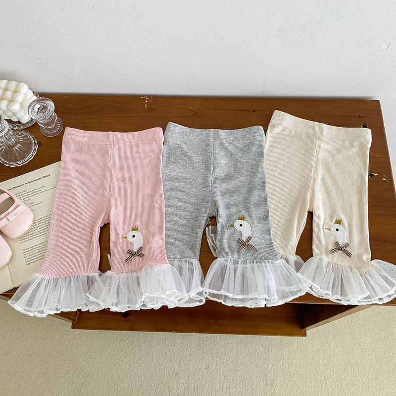 MILANCEL 2024 Летни бебешки детски клинове 0-5 Y Момичета Дантелени пачуърк тънки стилни панталони Детски сладък модел на лебед Камбанки