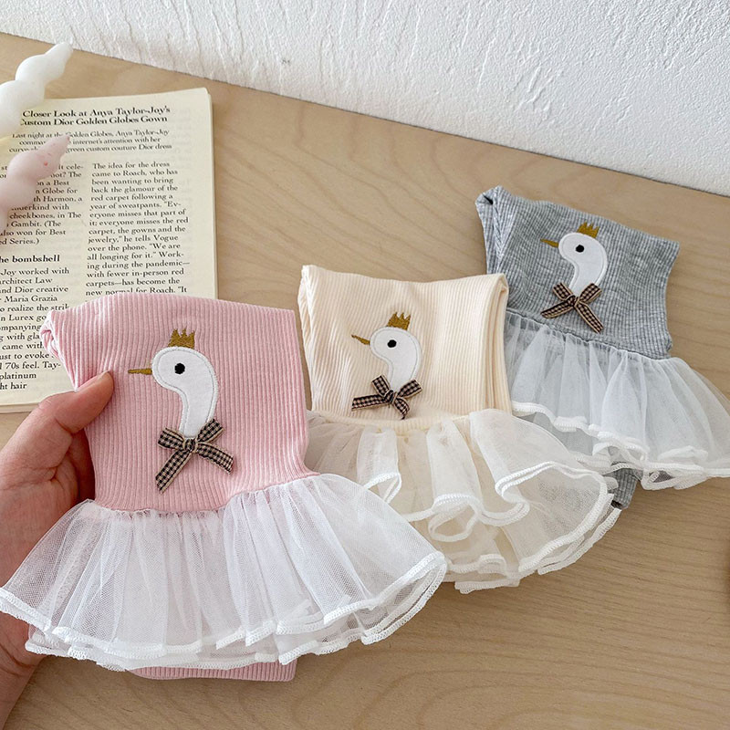 MILANCEL 2024 Летни бебешки детски клинове 0-5 Y Момичета Дантелени пачуърк тънки стилни панталони Детски сладък модел на лебед Камбанки