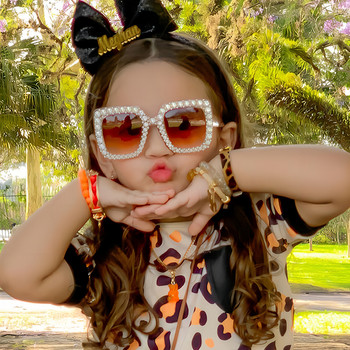 XJiea Детски модни дизайнерски слънчеви очила Модерни огромни квадратни детски слънчеви очила Цветни нюанси в стил родител-дете UV400